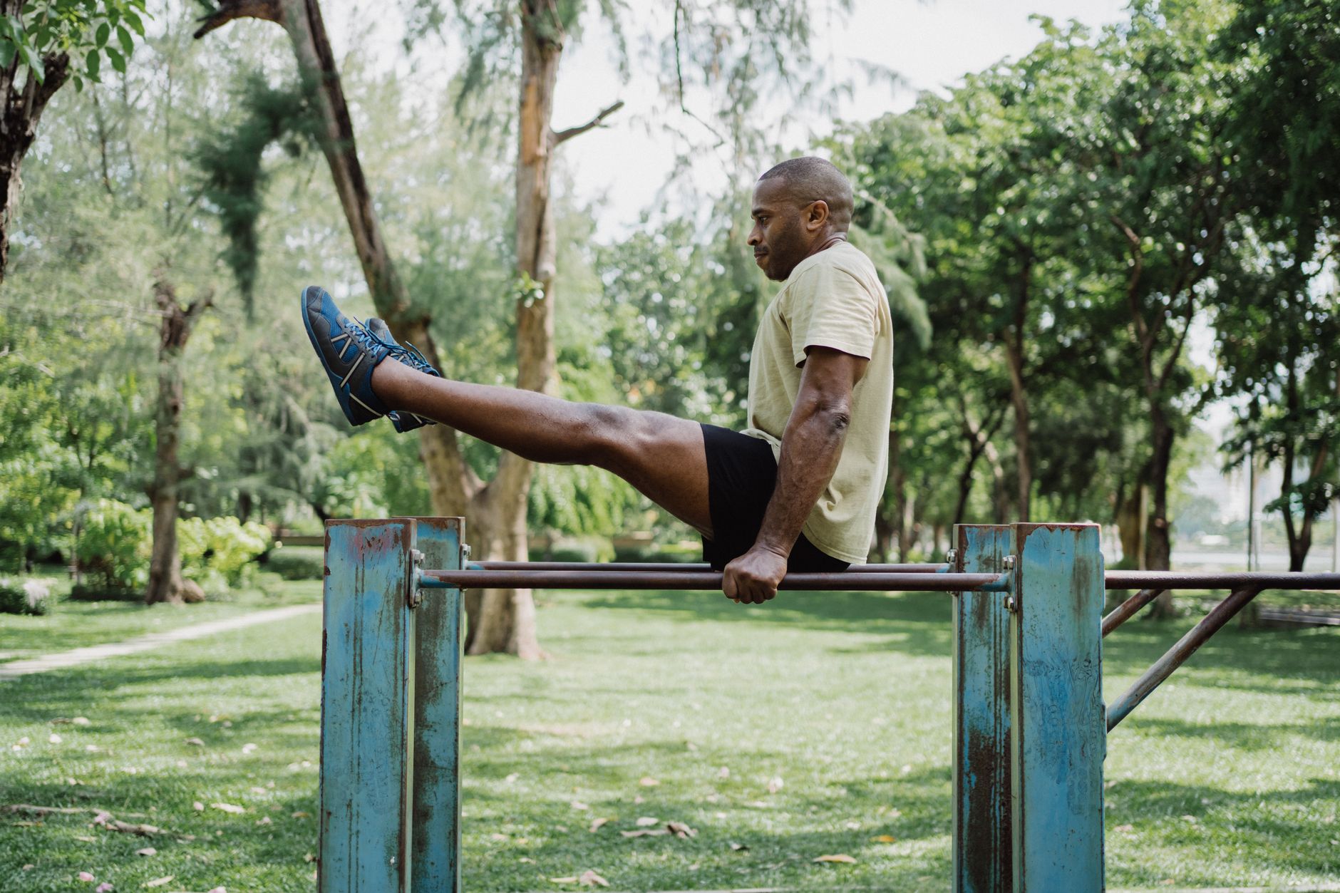 Best Dip Bars for Bodyweight Training 2026