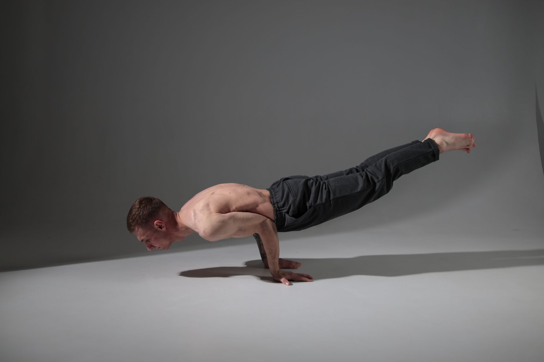 The Best Calisthenics Lever Progressions for Advanced Bodyweight Athletes